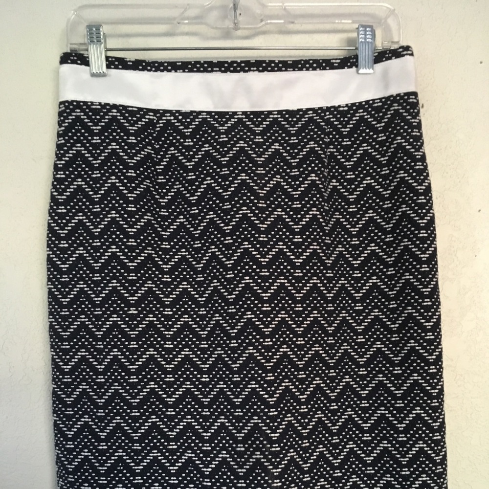 Brooks Brothers "346" Navy Pencil Skirt Size 4
